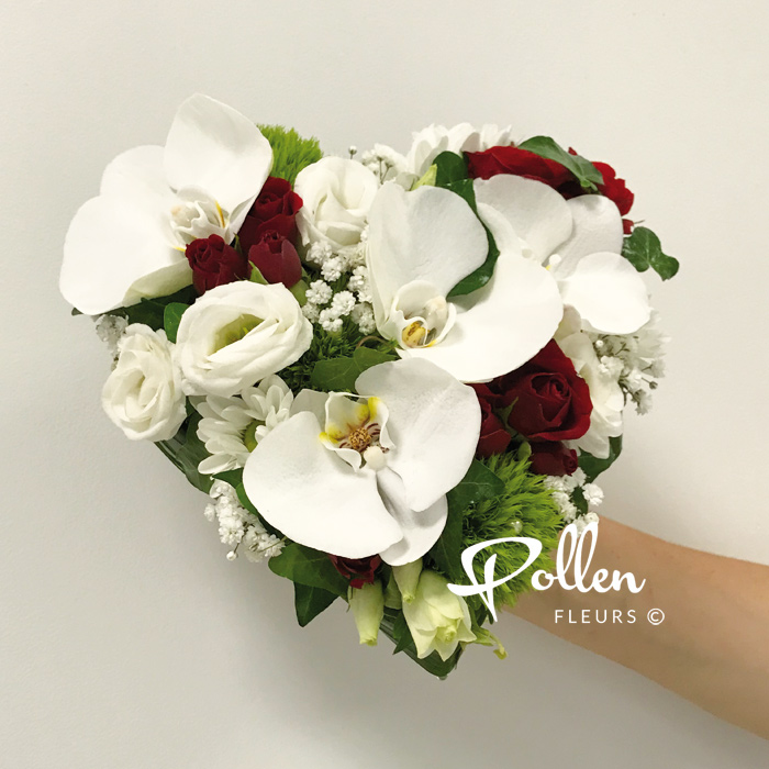 Elvira, bouquet de mariée en forme de coeur - Pollen Fleurs